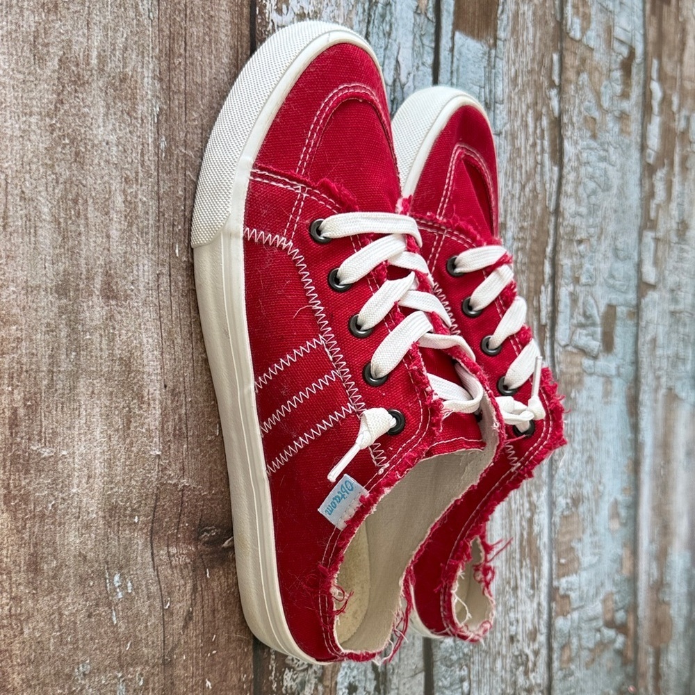 Stylish Red  Sneakers - Picture 2 of 5